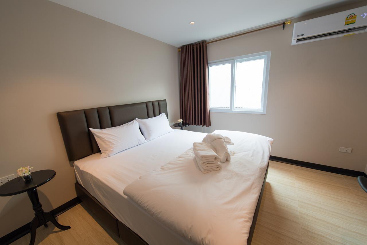 Let'S Zzz Bangkok Hotel Exterior photo